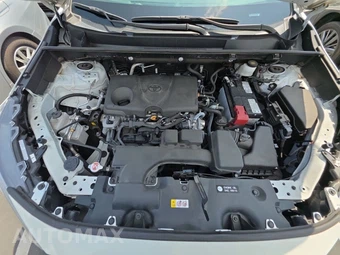 2025 Toyota RAV4 LE - miniatura 15