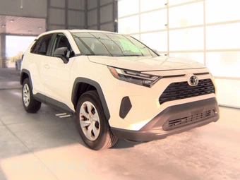 2025 Toyota RAV4 LE - miniatura 3