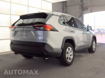 2025 Toyota RAV4 LE - miniatura 4