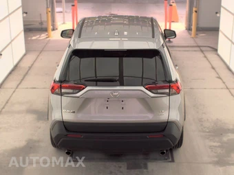 2025 Toyota RAV4 LE - miniatura 5