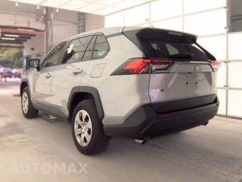 2025 Toyota RAV4 LE - miniatura 6