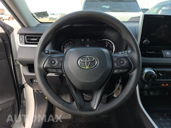 2025 Toyota RAV4 LE - miniatura 10