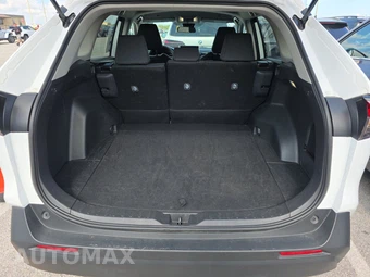 2025 Toyota RAV4 LE - miniatura 16