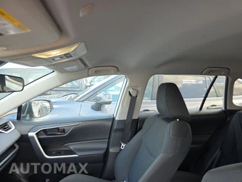 2025 Toyota RAV4 LE - miniatura 17