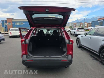 2025 Toyota RAV4 LE - miniatura 14