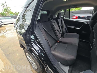 2025 Toyota RAV4 LE - miniatura 16