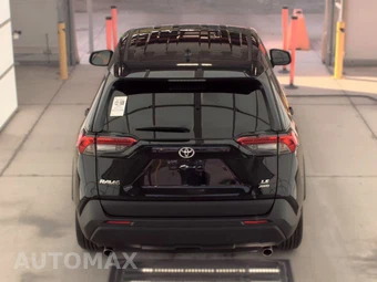 2025 Toyota RAV4 LE - miniatura 5