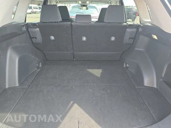 2025 Toyota RAV4 LE - miniatura 16