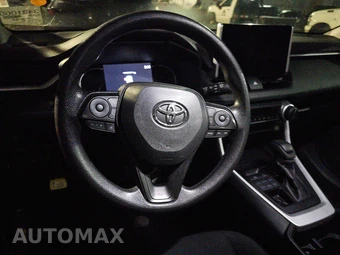 2025 Toyota RAV4 LE - miniatura 11