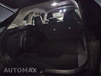 2025 Toyota RAV4 LE - miniatura 16