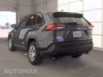 2025 Toyota RAV4 LE - miniatura 6