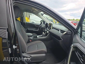 2025 Toyota RAV4 LE - miniatura 8