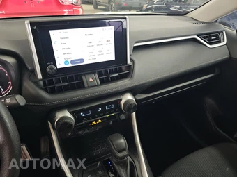 2025 Toyota RAV4 LE - miniatura 11