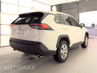 2025 Toyota RAV4 LE - miniatura 4