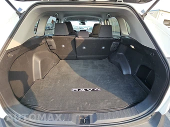 2025 Toyota RAV4 LE - miniatura 16