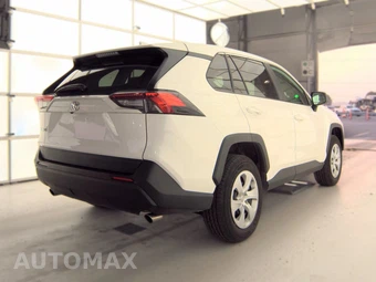 2025 Toyota RAV4 LE - miniatura 4