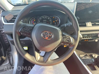 2025 Toyota RAV4 LE - miniatura 10