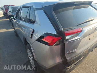 2025 Toyota RAV4 LE - miniatura 6
