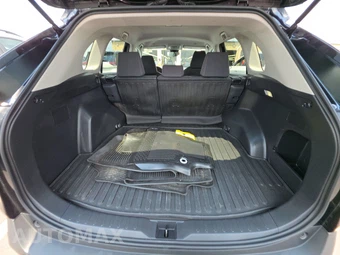 2025 Toyota RAV4 LE - miniatura 16