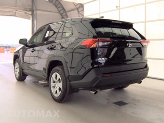 2025 Toyota RAV4 LE - miniatura 6