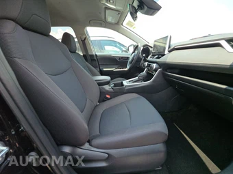2025 Toyota RAV4 LE - miniatura 8