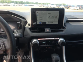 2025 Toyota RAV4 LE - miniatura 11