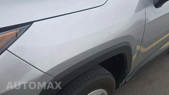 2025 Toyota RAV4 LE - miniatura 22