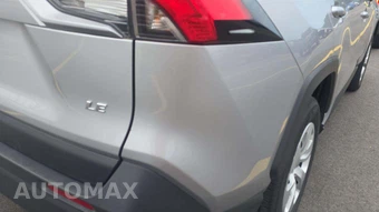 2025 Toyota RAV4 LE - miniatura 24