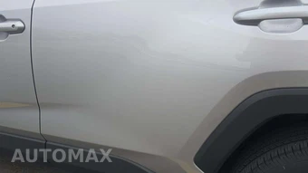 2025 Toyota RAV4 LE - miniatura 29