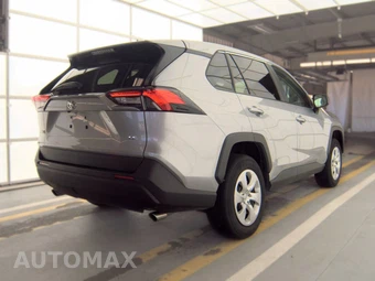 2025 Toyota RAV4 LE - miniatura 4