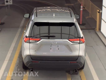 2025 Toyota RAV4 LE - miniatura 5
