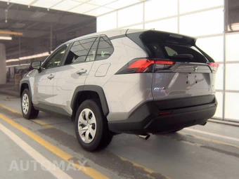 2025 Toyota RAV4 LE - miniatura 6