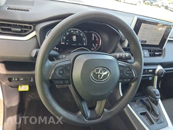 2025 Toyota RAV4 LE - miniatura 10