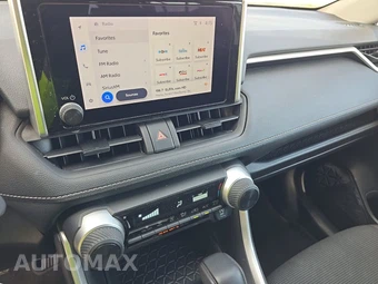 2025 Toyota RAV4 LE - miniatura 11