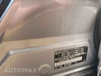 2025 Toyota RAV4 LE – miniatura 14
