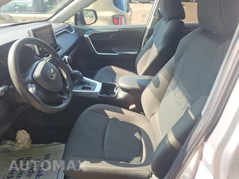 2025 Toyota RAV4 LE – miniatura 7