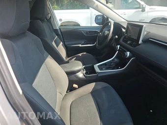 2025 Toyota RAV4 LE – miniatura 8