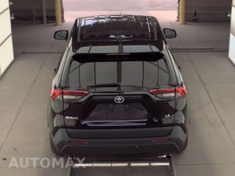 2025 Toyota RAV4 LE - miniatura 5