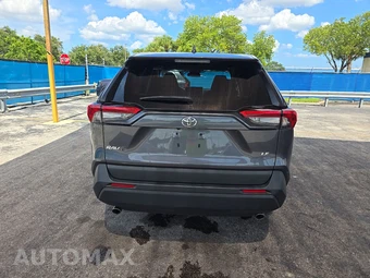 2025 Toyota RAV4 LE - miniatura 5