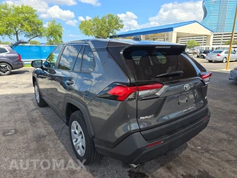 2025 Toyota RAV4 LE - miniatura 6