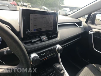 2025 Toyota RAV4 LE - miniatura 11