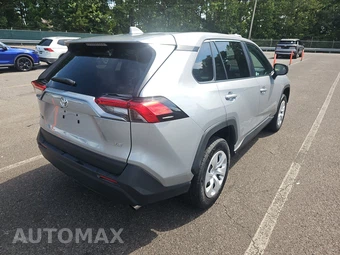 2025 Toyota RAV4 LE - miniatura 4