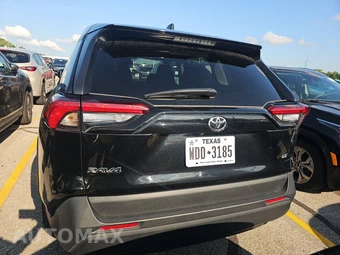 2025 Toyota RAV4 LE - miniatura 5