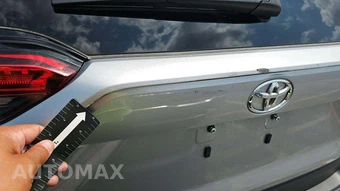 2025 Toyota RAV4 LE - miniatura 26