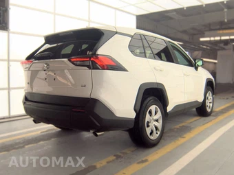 2025 Toyota RAV4 LE - miniatura 4