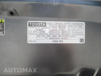 2025 Toyota RAV4 LE - miniatura 17