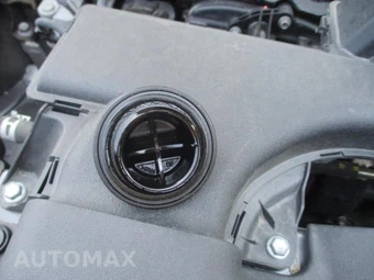 2025 Toyota RAV4 LE - miniatura 19