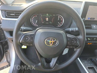 2025 Toyota RAV4 LE - miniatura 10