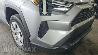 2025 Toyota RAV4 LE - miniatura 19