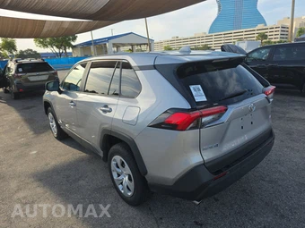 2025 Toyota RAV4 LE - miniatura 6